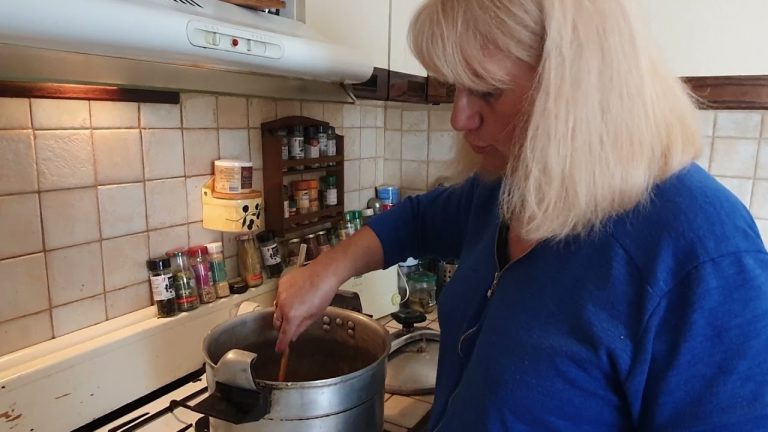 Saucisse au chou en cocotte minute - Pizza al Maestro